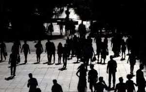ΤΟ ΧΑΜΕΝΟ ΡΑΝΤΕΒΟΥ ΜΕ ΤΗΝ ΙΣΤΟΡΙΑ