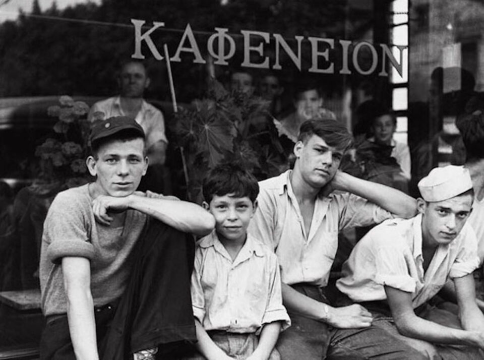 GRE-gain: ΑΠΟ ΤΟ «SICK OF BEING GREEK» ΣΤΟ «CHIC TO BE GREEK»